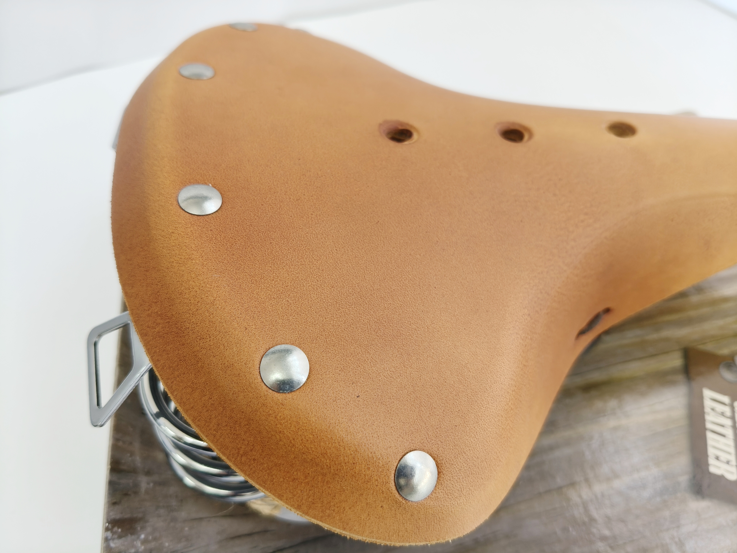 Sillin vintage marca Origin by M-wave cuero genuino - Imagen 2