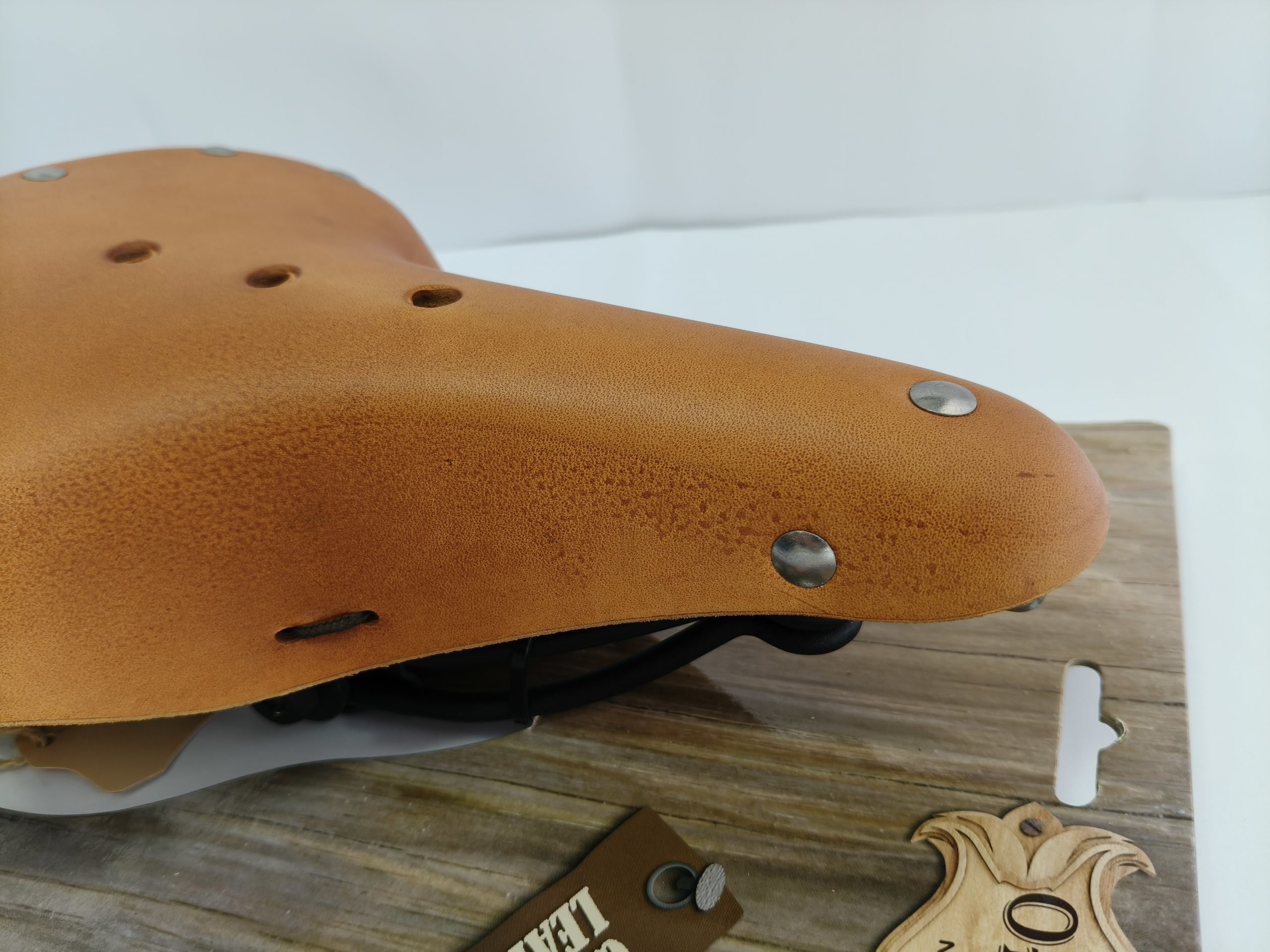 Sillin vintage marca Origin by M-wave cuero genuino - Imagen 4