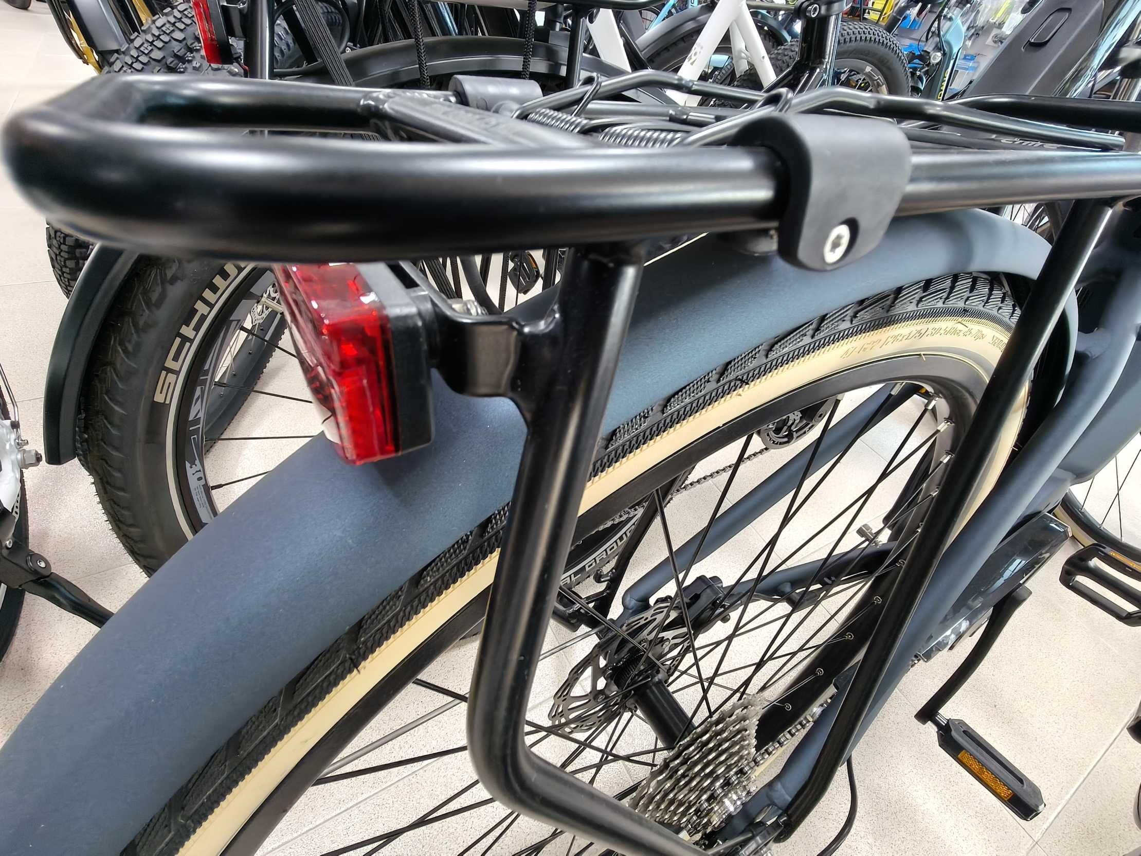 Bicicleta eléctrica urbana E-Excellence CX GRANVILLE – Bosch Performance CX Línea 85 Nm Color Azul Petroleo Talla M - Imagen 7